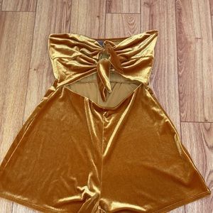 GOLD VELVET ROMPER